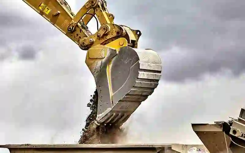 Accesorii pentru mașini construcții – cupe, ciocan