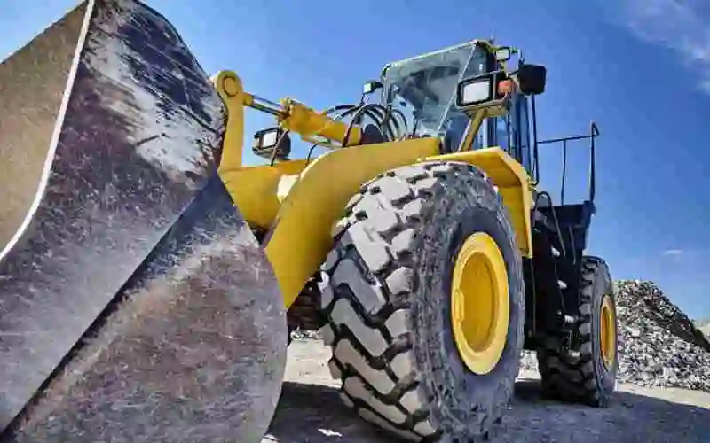 Încărcător cu roți pentru transportul materialelor vrac