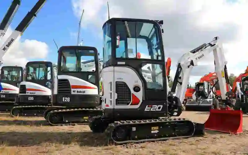 Mini excavator – ideal pentru lucru în spații înguste